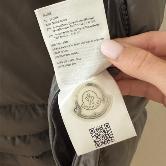 Vintage Moncler Gray Quilted Puffer Vest - Picture 9 of 12